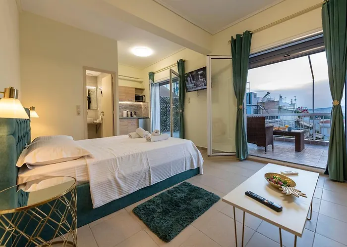 Plaka House